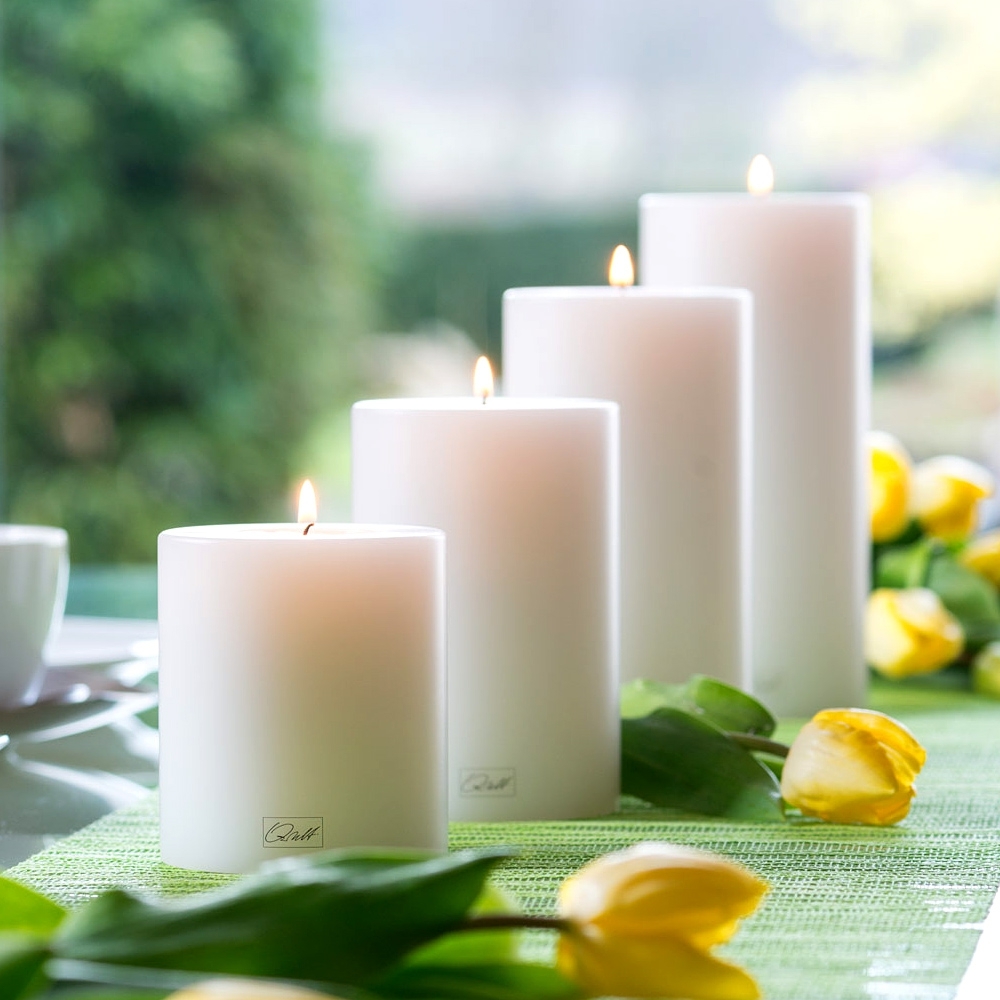 Qult Farluce Trend - Teelichthalter in Kerzenform weiß Ø 8 cm - 4er Set